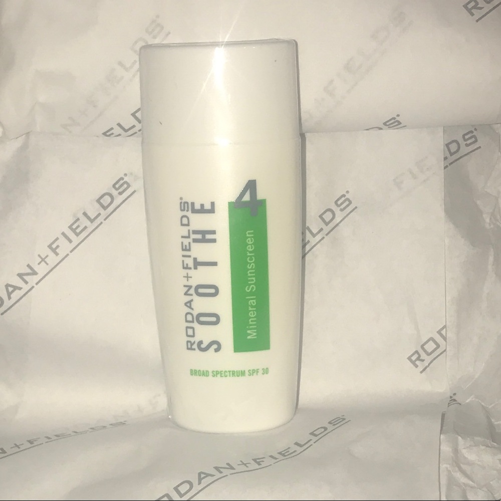 Rodan and Fields SOOTHE spf 30 Sunscreen - Picture 3 of 4